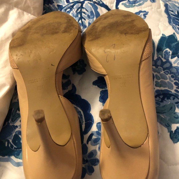 Nine West Light Natural Patent 3 inch High Heels GUC - Picture 5 of 10